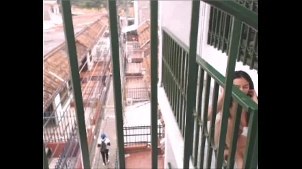 Populárne naked on the balcony nové videá