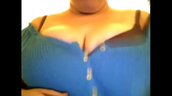 Unbuttoning and buttoning shirt nice cleavage Video baharu hangat