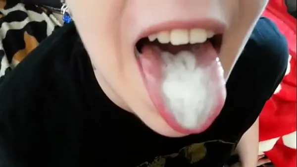 Yeni Videolar Girlfriend takes all sperm in mouth