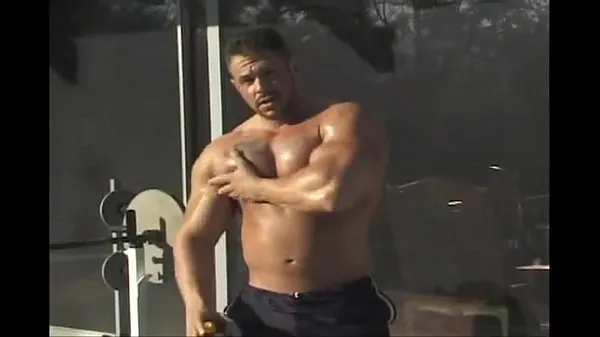 Muscle man Video baharu hangat