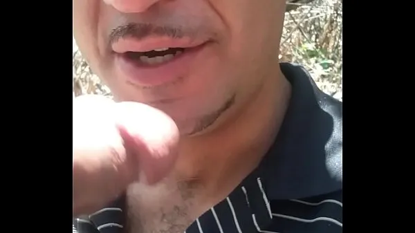 Vroči Ugly Latino Guy Sucking My Cock At The Park 1novi videoposnetki