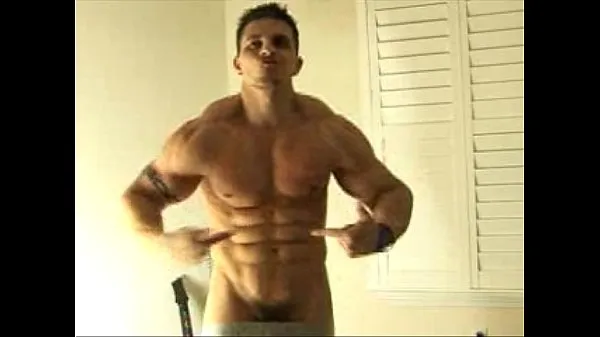 Yeni Videolar Big Muscle Webcam Guy-1