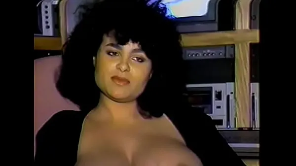 Vroči LBO - Breast Wishes 02 - Full movienovi videoposnetki