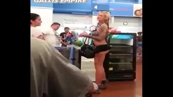 Sexy Blonde Showing Ass At The Super Market Video baharu hangat