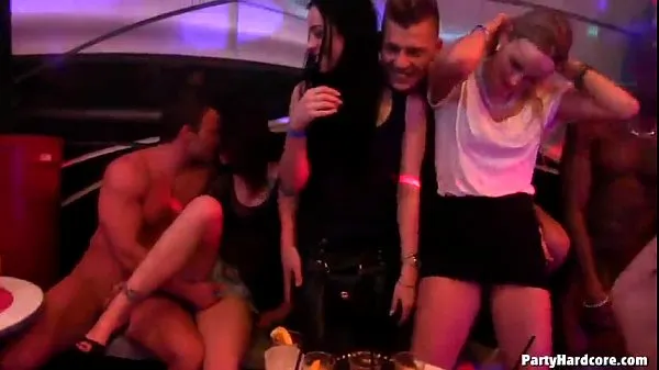 Kuumia party sex for girls uutta videota