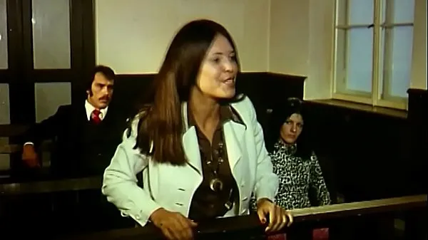 Népszerű Orgy - Judge investigates facts of the case in the courtroom új videó