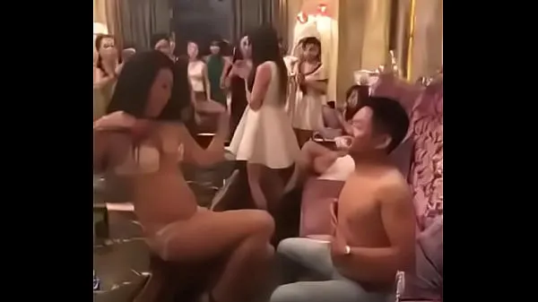 Sexy girl in Karaoke in Cambodia Video baru yang populer