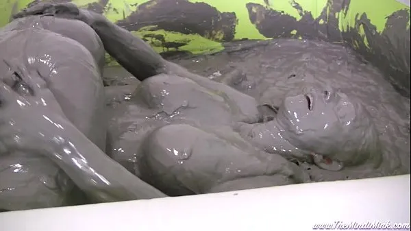Video nóng Horny Mud Bath Girls with Mindi Mink mới