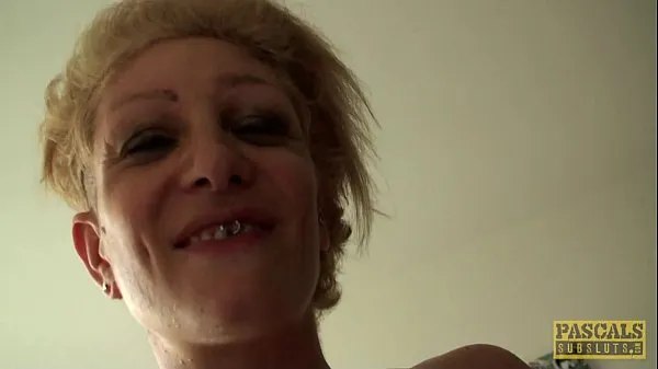 Heiße Inked UK Prostituierte rau im Arsch von Maledom geschimpft neue Videos