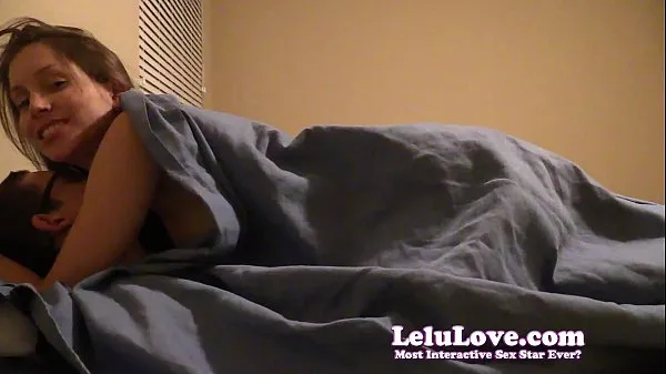 حار Amateur couple has barely covered sex next to roommate in bed مقاطع فيديو جديدة