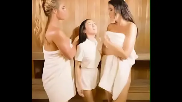 Populära shemale threesome nya videor