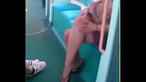 Populaire Candid Feet in Flip Flops Legs Face on Train Free Porn b8 nieuwe video's
