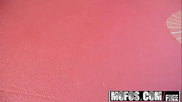 हॉट Mofos - Pervs On Patrol - Voyeur Cheats With Wifes Friend starring Brittney White नए वीडियो