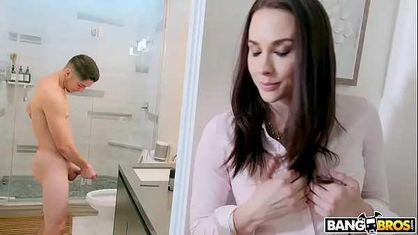 BANGBROS - Stepmom Chanel Preston Catches Jerking Off In Bathroom Video baharu hangat