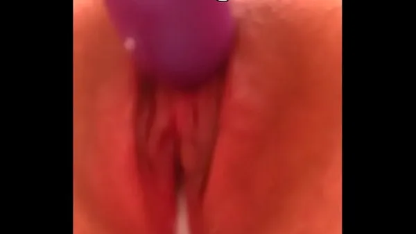Kinky Housewife Dildoing her Pussy to a Squirting Orgasmnuovi video interessanti