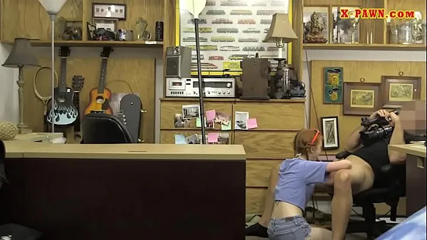 مشہور Redhead teen gets nailed at the pawnshop نئے ویڈیوز