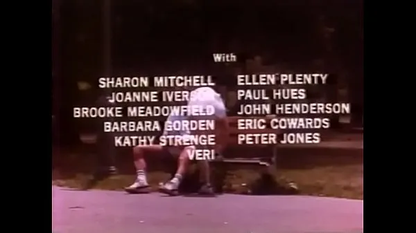 1977 Video baharu hangat