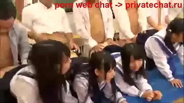 Gorące yaponskie shkolnicy polzuyuschiesya gruppovoi seks v klasse v seredine dnya (1 nowe filmy