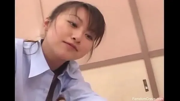 Hotte Asian teacher punishing bully with her strapon nye videoer