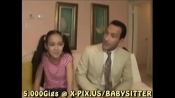 Asian Babysitter Video baru yang populer