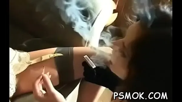 Smoking scene with busty honey Video baru yang populer