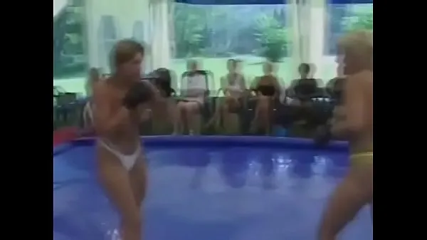 Topless Extreme Fight Video baru yang populer