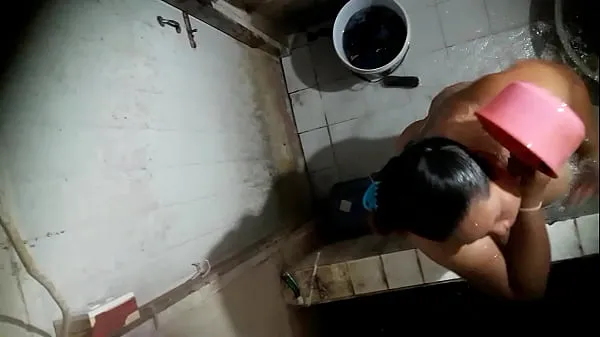ホット妹のシャワーを盗撮、巨乳…見たらヤリたくなる新しいビデオ