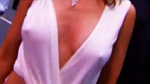 हॉट Kylie Minogue See-Thru Nipples - MTV Awards 2002 नए वीडियो