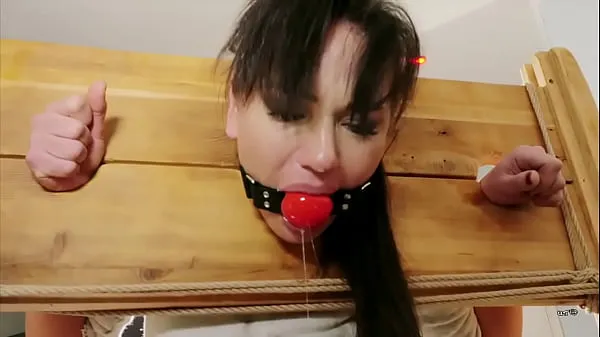 Népszerű Nataly Gold - Extreme Caning új videó