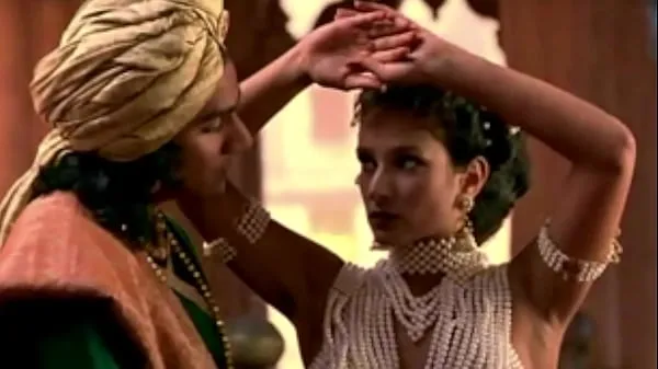 인기 있는 Sarita Chaudhary Naked In Kamasutra - Scene - 3개의 새 동영상