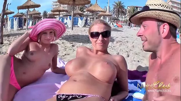 Populaire German sex vacationer fucks everything in front of the camera nieuwe video's