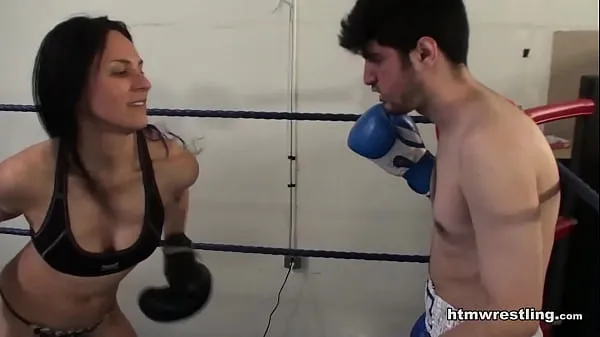 Yeni Videolar Femdom Boxing Beatdown of a Wimp