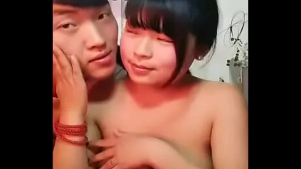 Vroči y. Chinese boob with shortVernovi videoposnetki