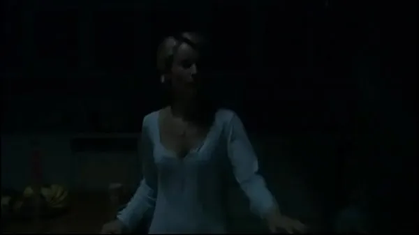 Hot Rise of the Gargoyles: Sexy Girl Wearing Short Skimpy Nighty วิดีโอใหม่
