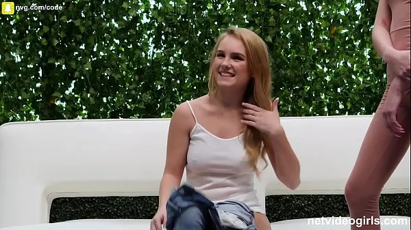 Καυτά Teens With Perfect Bodies Have Incredible Threesome νέα βίντεο