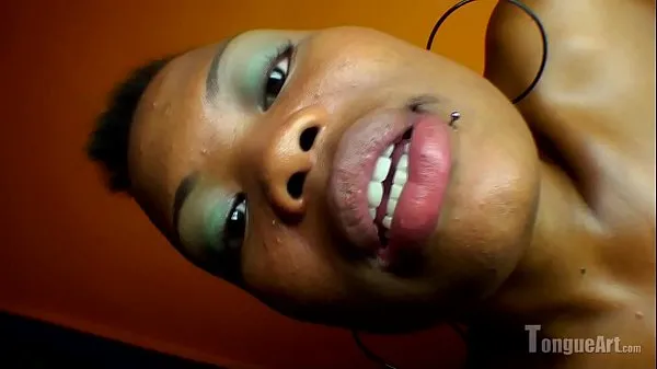 Népszerű Breanna Under My Tongue új videó