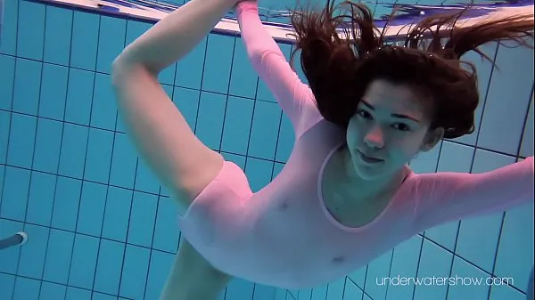 Hot Roxalana Cheh hot underwater mermaid วิดีโอใหม่