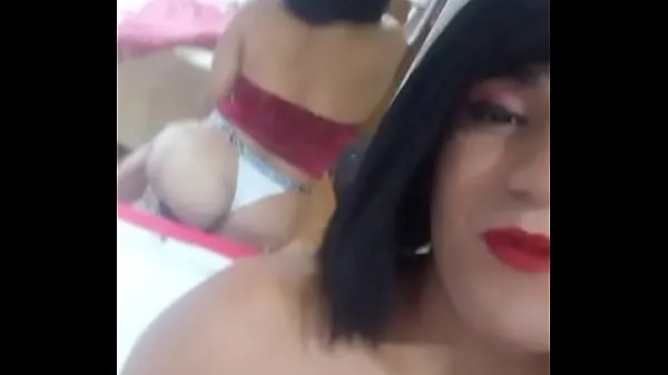 Hot naughty little bitch trans วิดีโอใหม่