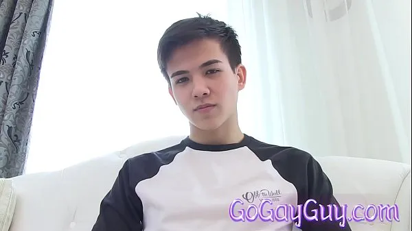 Populära GOGAYGUY Cute Schoolboy Alex Stripping nya videor
