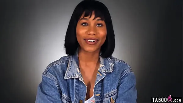 Populära Ebony MILF babe Jenna Foxx shows us how women orgasm nya videor