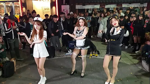 Hot Public account [喵泡] Korean girl street maids and nurses are sexy and dancing non-stop วิดีโอใหม่