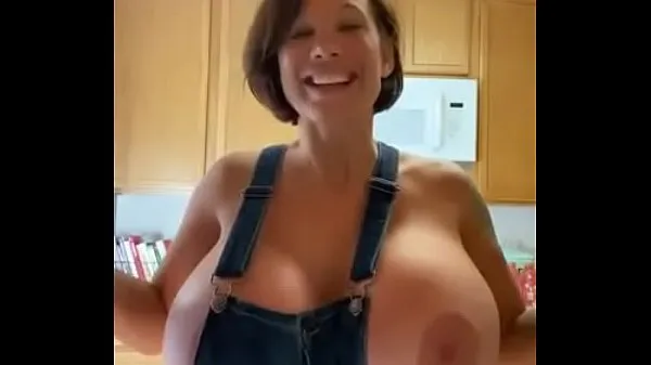 Kuumia Housewife Big Tits uutta videota