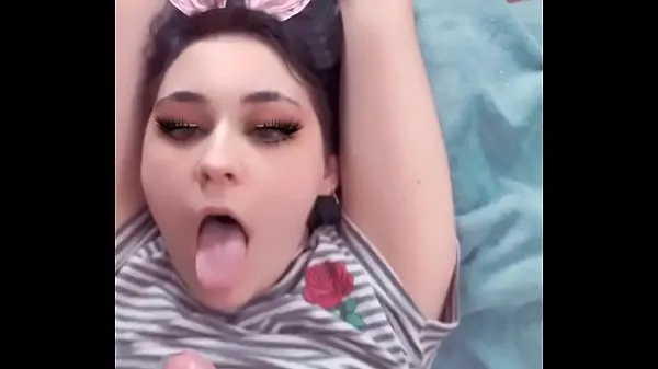 Gorgeous teen sucks dick while flirting with dudes on snap POV Video baharu hangat