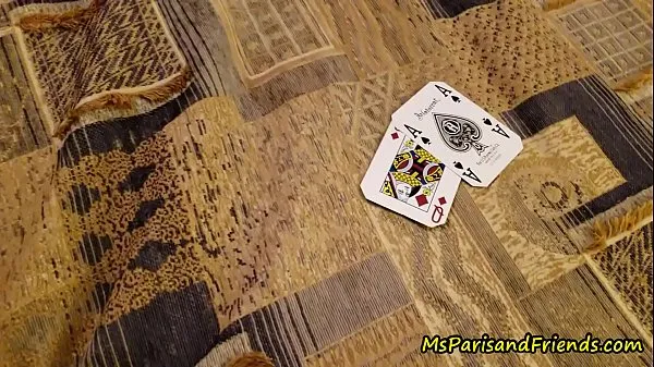 Népszerű She Loses to WIN the Stripping Card Game új videó