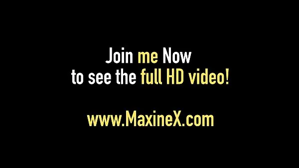 Populära Asian Milf Maxine X, stuffs her Asian muff with a huge big black cock, making her almost with pleasure as she milks this massive ebony shaft like a pro! Full Video & MaxineX Live nya videor