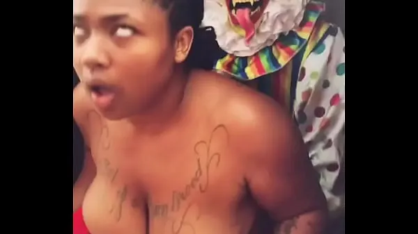 Kuumia Gibby The Clown sales a house with his dick uutta videota