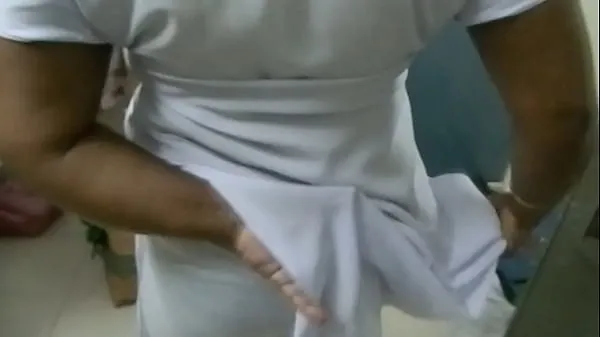 mallu aunty aprna undressing Video baru yang populer