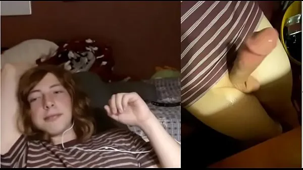 Hot Cute tranny has fun masturbating at home วิดีโอใหม่