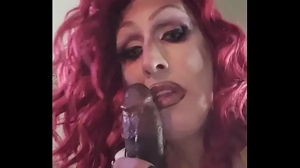 Kuumia Thug gets to deep throat hot transgendered Ava Sinz uutta videota