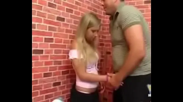 Populære perverted stepdad punishes his stepdaughter nye videoer